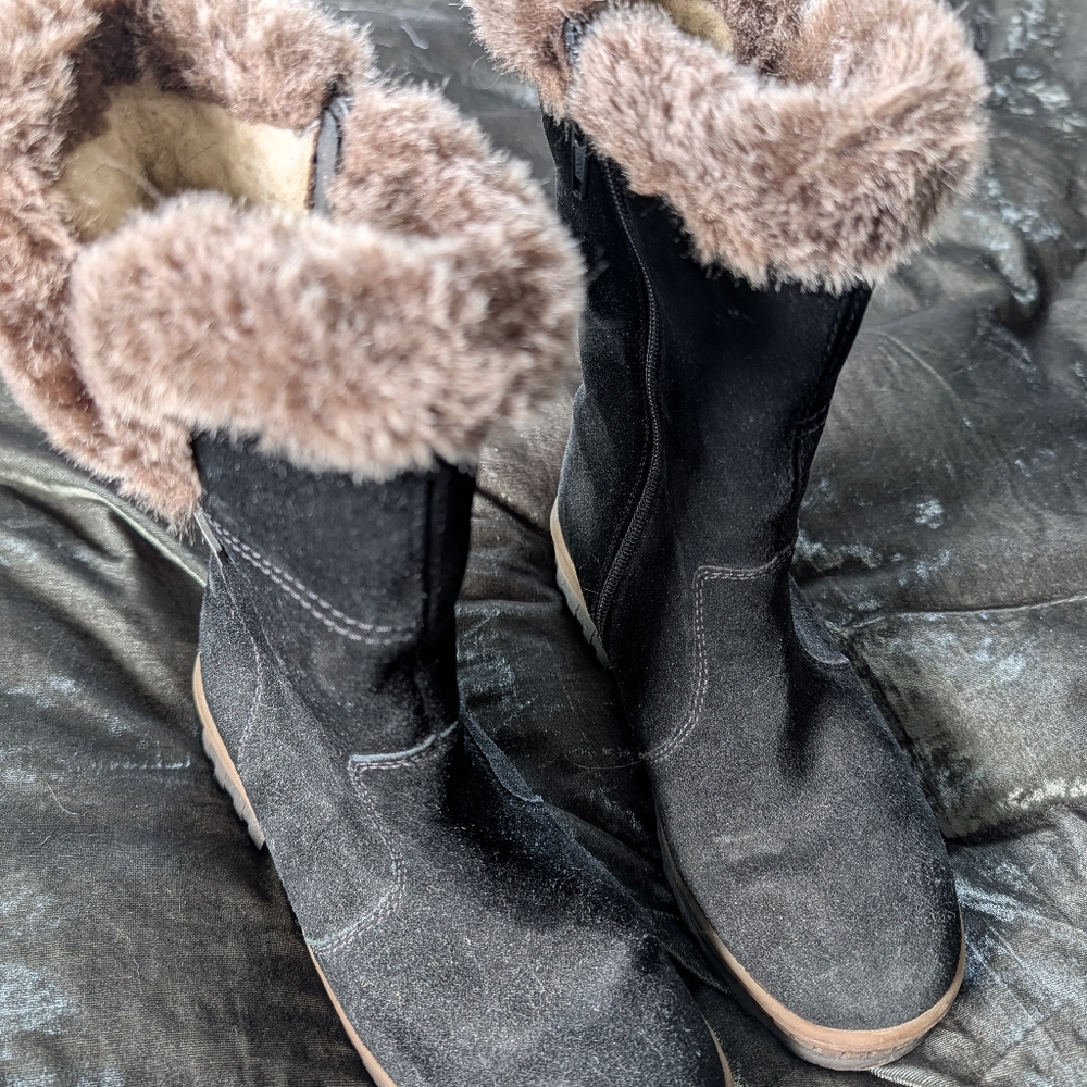REMONTE black suede fur trimmed winter boots